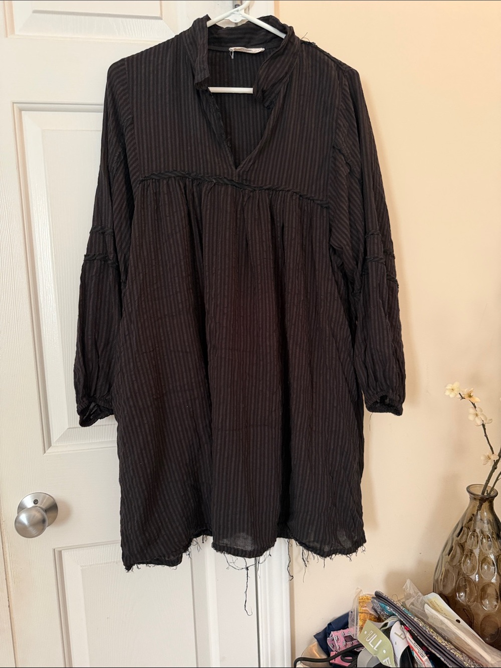 Carly Jean Los Angeles Black Textured Long Sleeve Tunic Dress